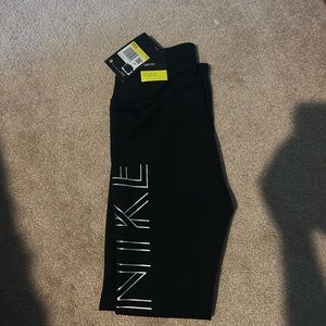 Nike leggings